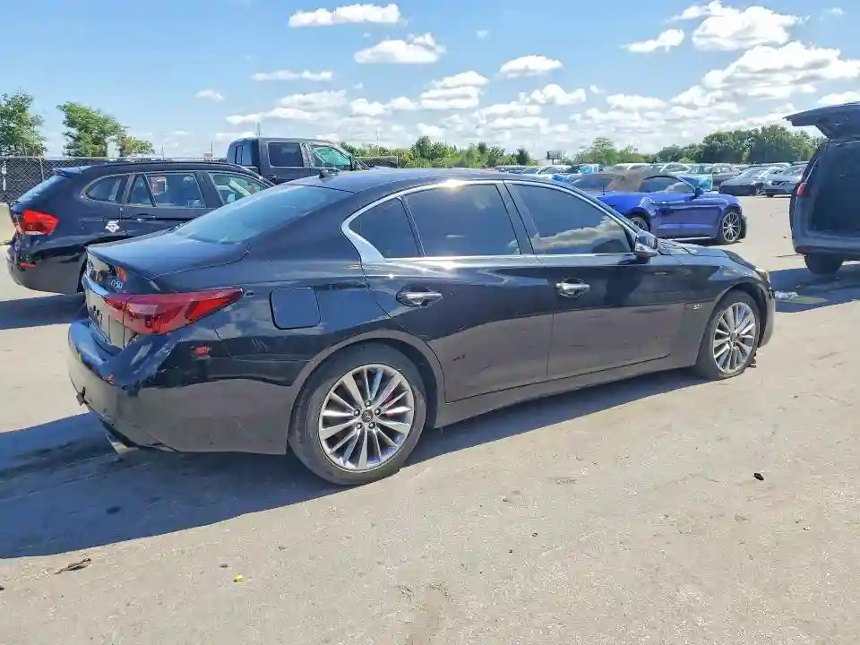 JN1EV7AR4JM440247 2018 INFINITI Q50-2