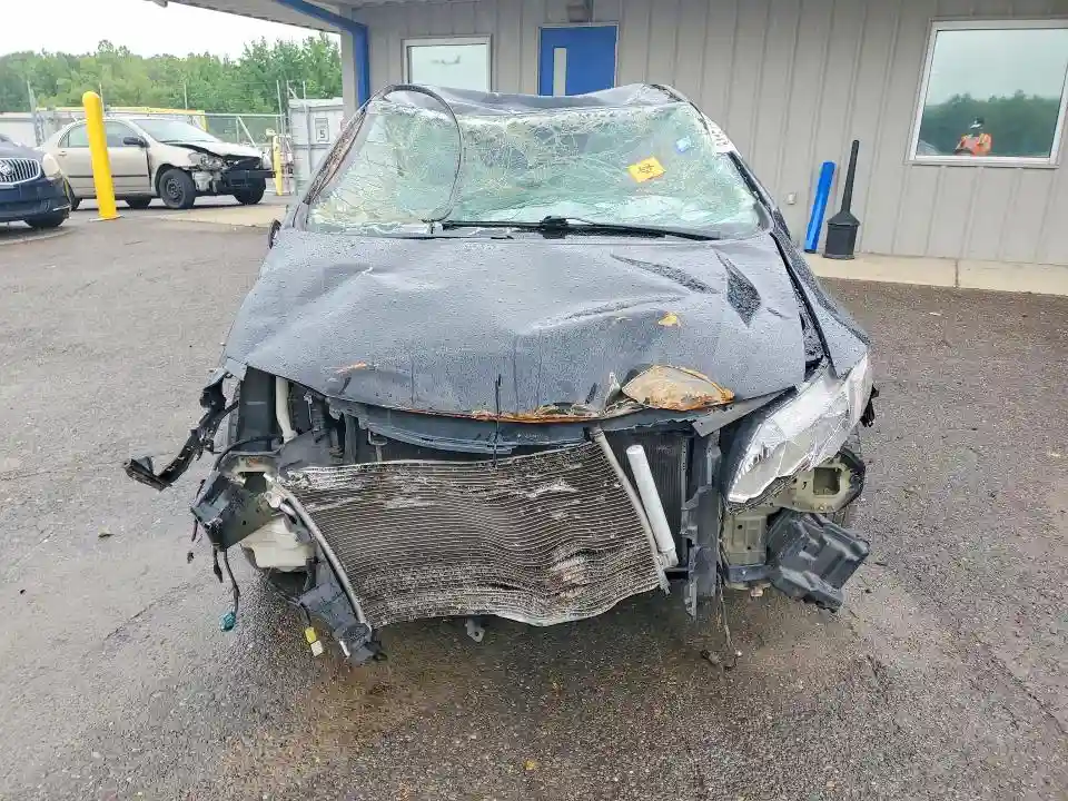 2HGFB2F59DH557804 2013 HONDA CIVIC-4