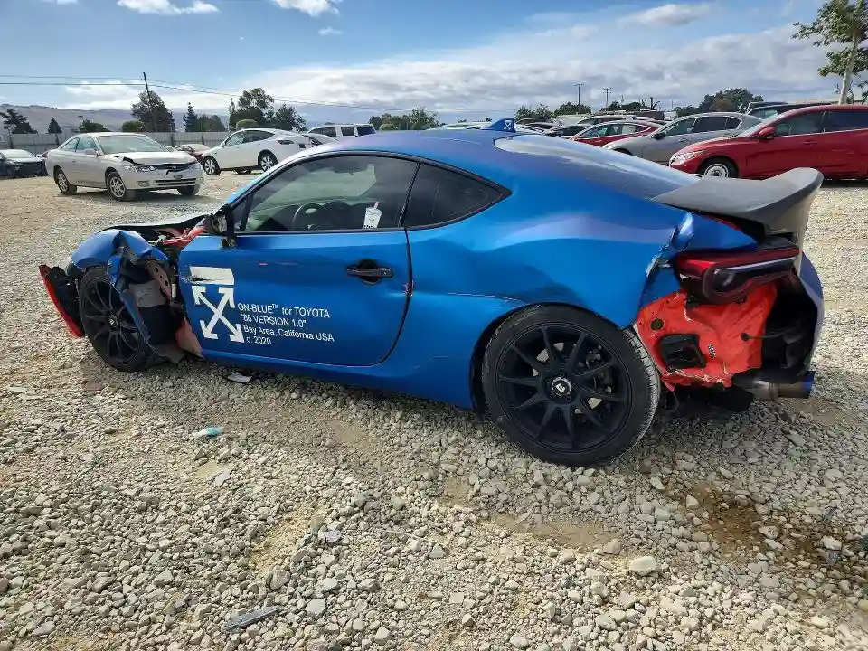JF1ZNAA16H8708780 2017 TOYOTA 86-1