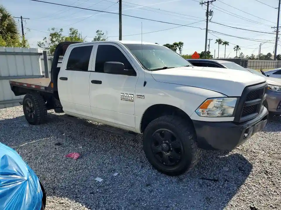 3C7WR5HJ0JG333888 2018 RAM 2500-3