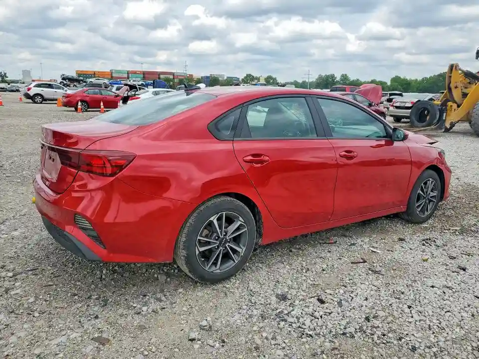 3KPF24AD9RE701444 2024 KIA FORTE LXS-2