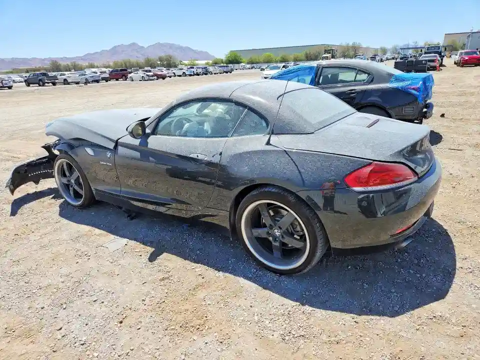 WBALM7C59AE382225 2010 BMW Z4-1
