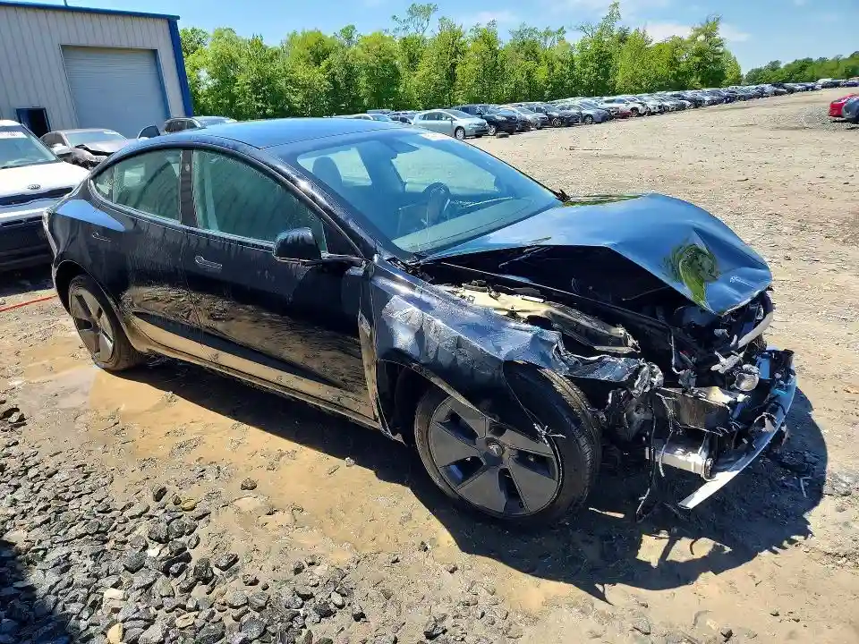 5YJ3E1EA9NF119664 2022 TESLA MODEL 3-3