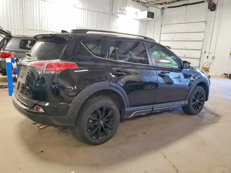 2T3RFREVXJW772288 2018 TOYOTA RAV4-2