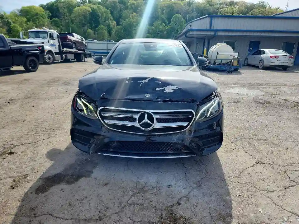 WDDZF4KBXJA467584 2018 MERCEDES-BENZ E-CLASS-4