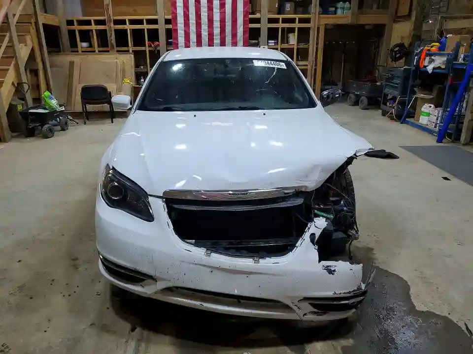 1C3CCBBG4EN120408 2014 CHRYSLER 200-4
