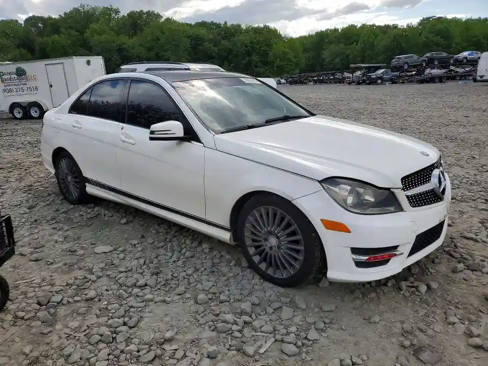 WDDGF8AB3DG128621 2013 MERCEDES-BENZ C-CLASS-3