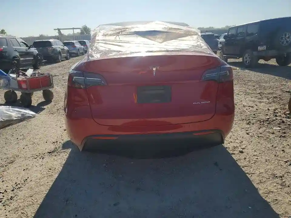 7SAYGDEE9PF811272 2023 TESLA MODEL Y-5