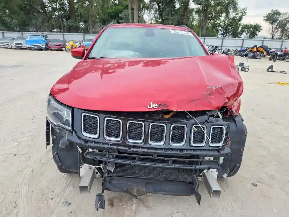 3C4NJCBB6JT194945 2018 JEEP COMPASS-4