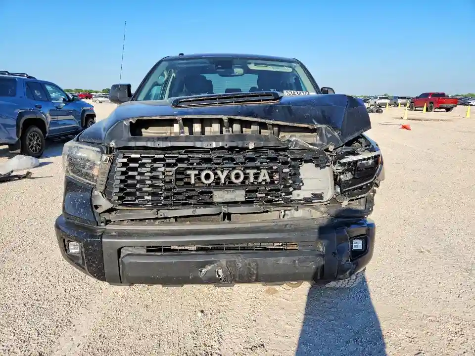 5TFDY5F10KX808074 2019 TOYOTA TUNDRA-4
