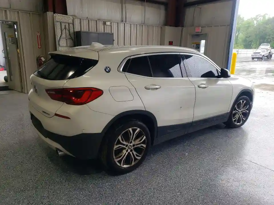 WBXYJ5C39JEF77980 2018 BMW X2-2