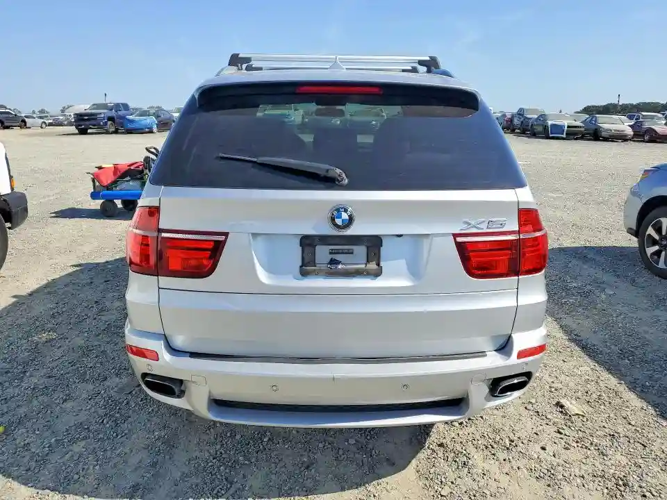 5UXZV4C50BL407713 2011 BMW X5-5