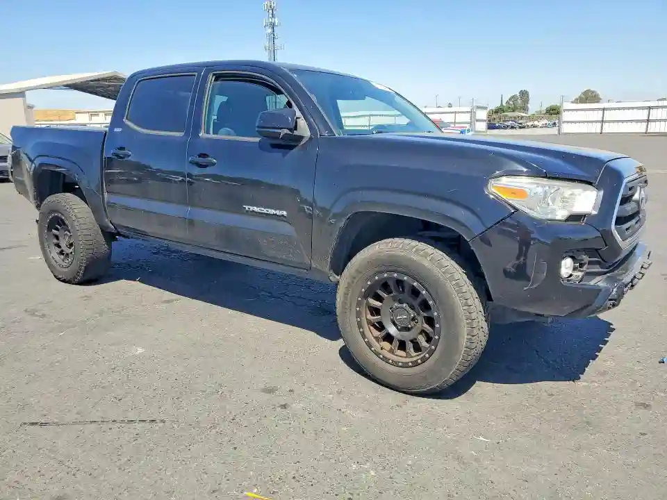 5TFAX5GN7HX084500 2017 TOYOTA TACOMA-3