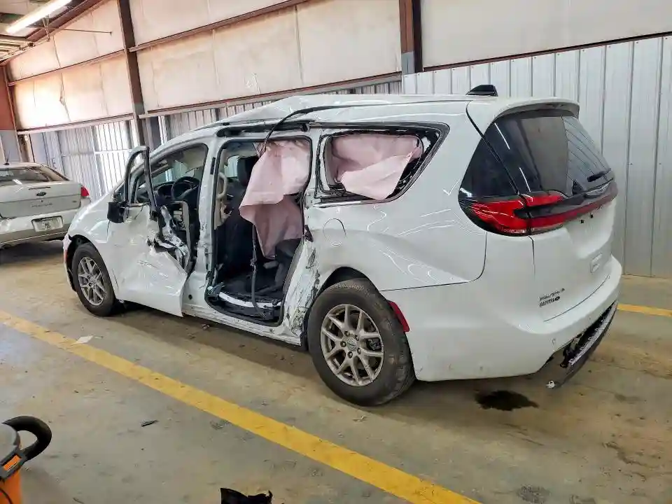 2C4RC1BG4RR119137 2024 CHRYSLER PACIFICA-1