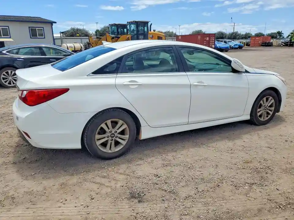5NPEB4AC4EH936651 2014 HYUNDAI SONATA-2