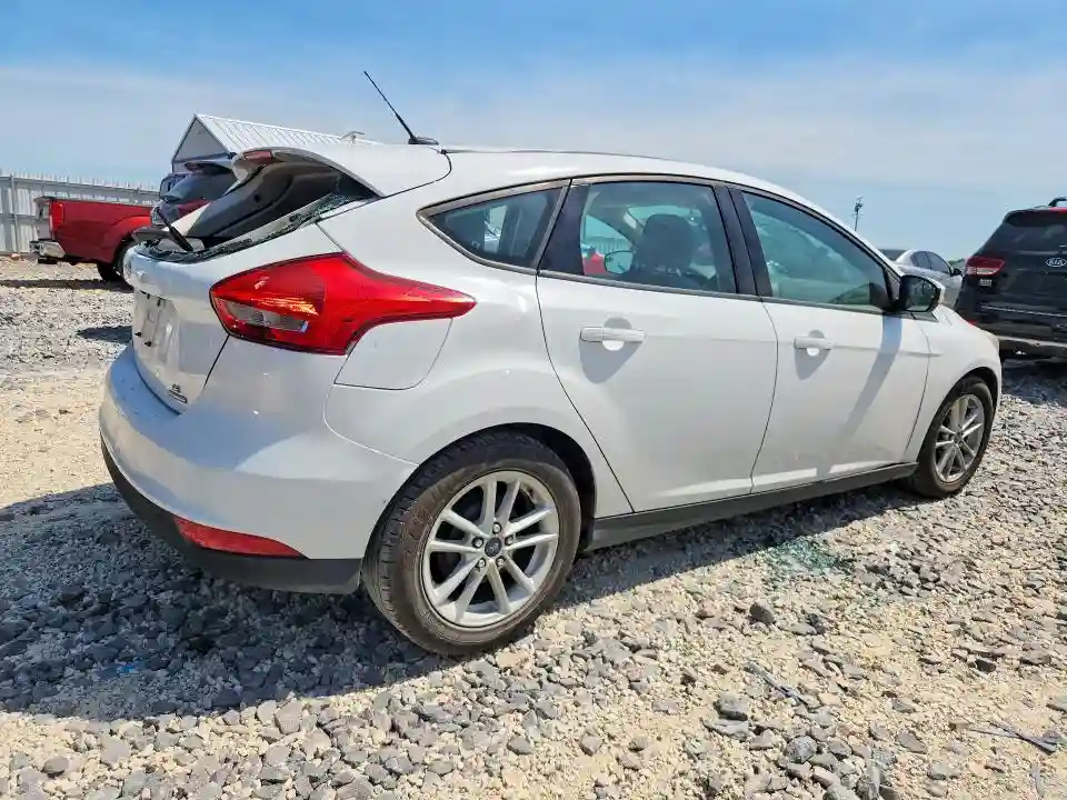 1FADP3K20FL317769 2015 FORD FOCUS-2