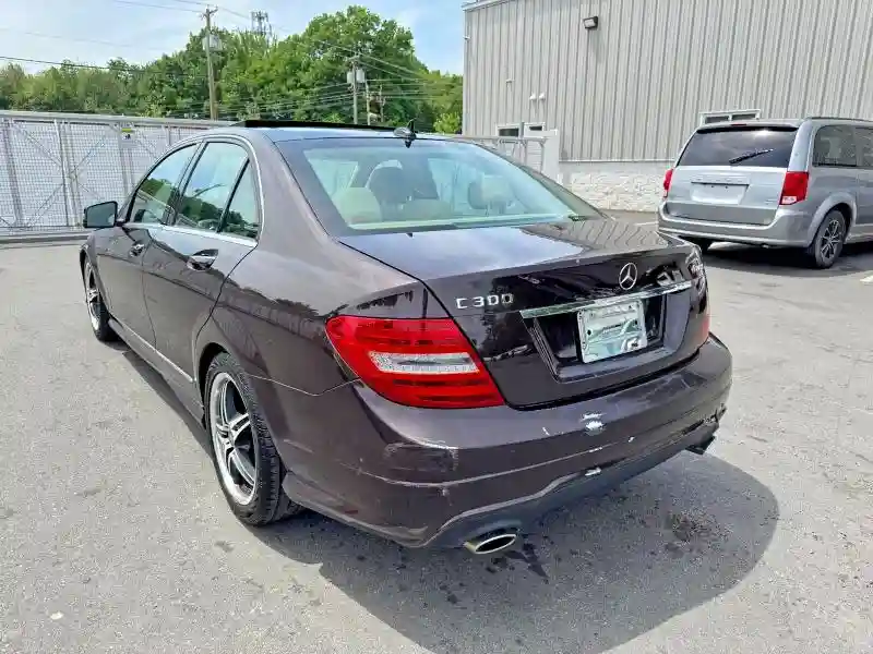 WDDGF8BB1CR224748 2012 MERCEDES-BENZ C-CLASS-1