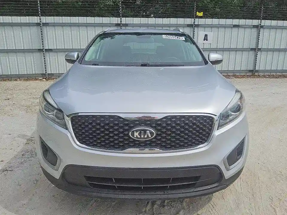 5XYPG4A32HG265809 2017 KIA SORENTO-4