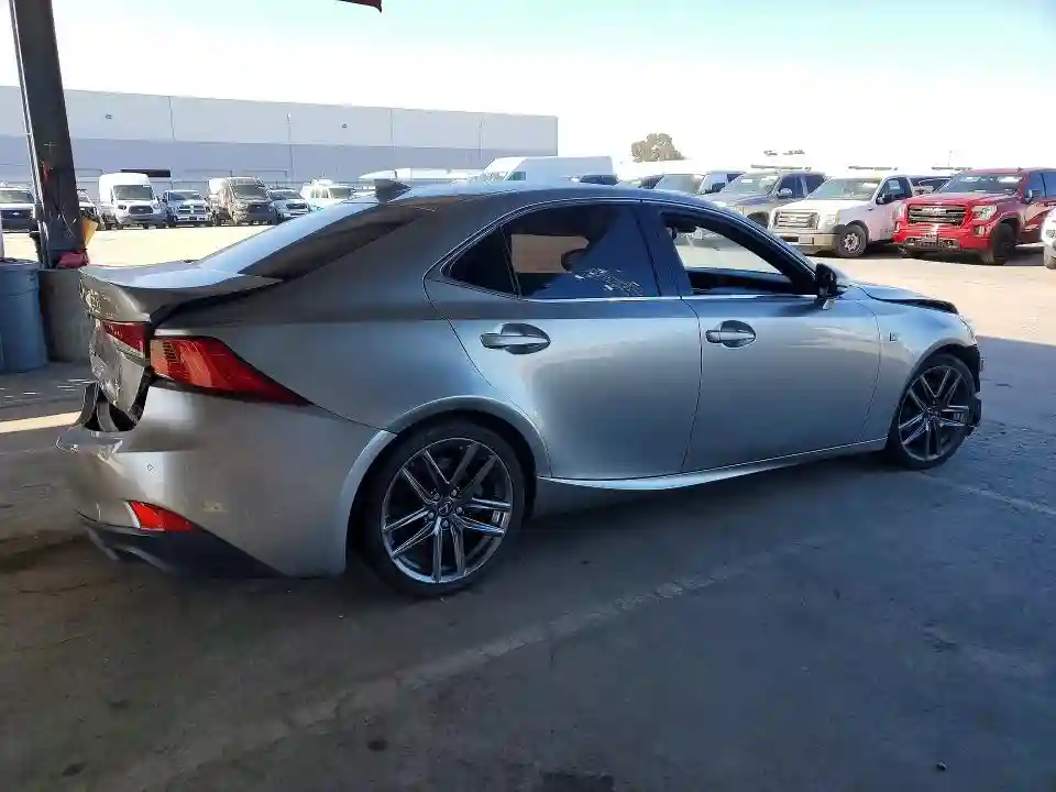 JTHBA1D24J5076900 2018 LEXUS IS-2
