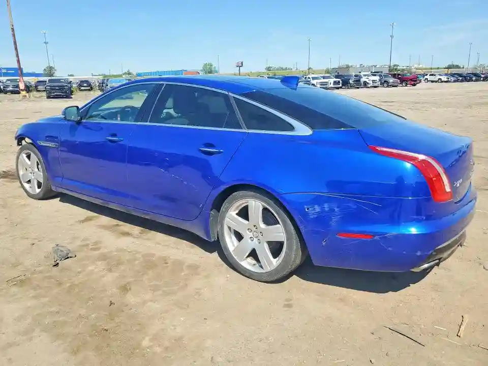 SAJWJ2GD1H8W06076 2017 JAGUAR XJ-1