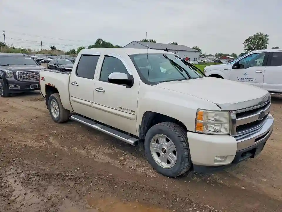 3GCPKSE32BG321172 2011 CHEVROLET SILVERADO-3