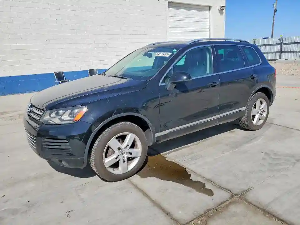 WVGFF9BP9BD006779 2011 VOLKSWAGEN TOUAREG-0
