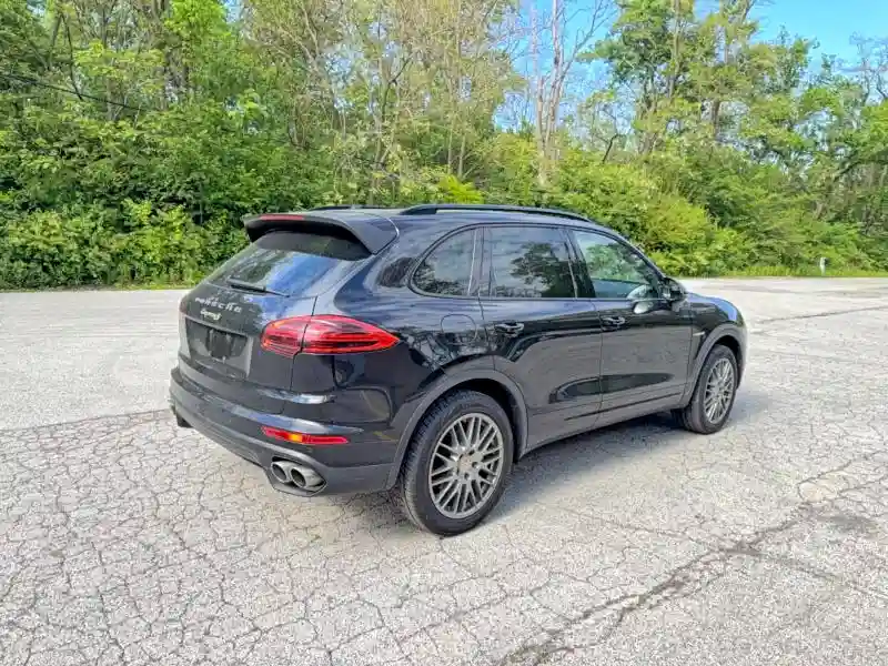 WP1AE2A29GLA17811 2016 PORSCHE CAYENNE-3
