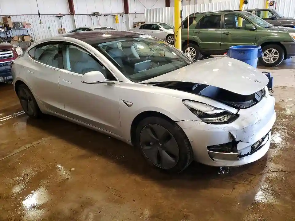5YJ3E1EB2JF091094 2018 TESLA MODEL 3-3