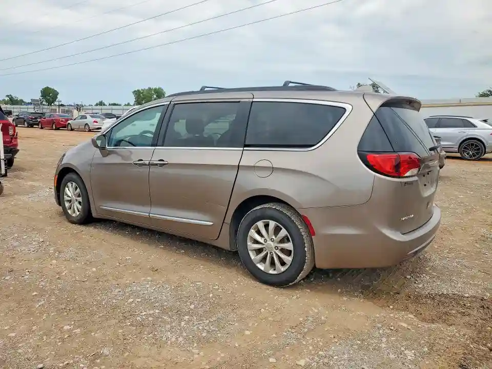 2C4RC1BG5HR683135 2017 CHRYSLER PACIFICA-1
