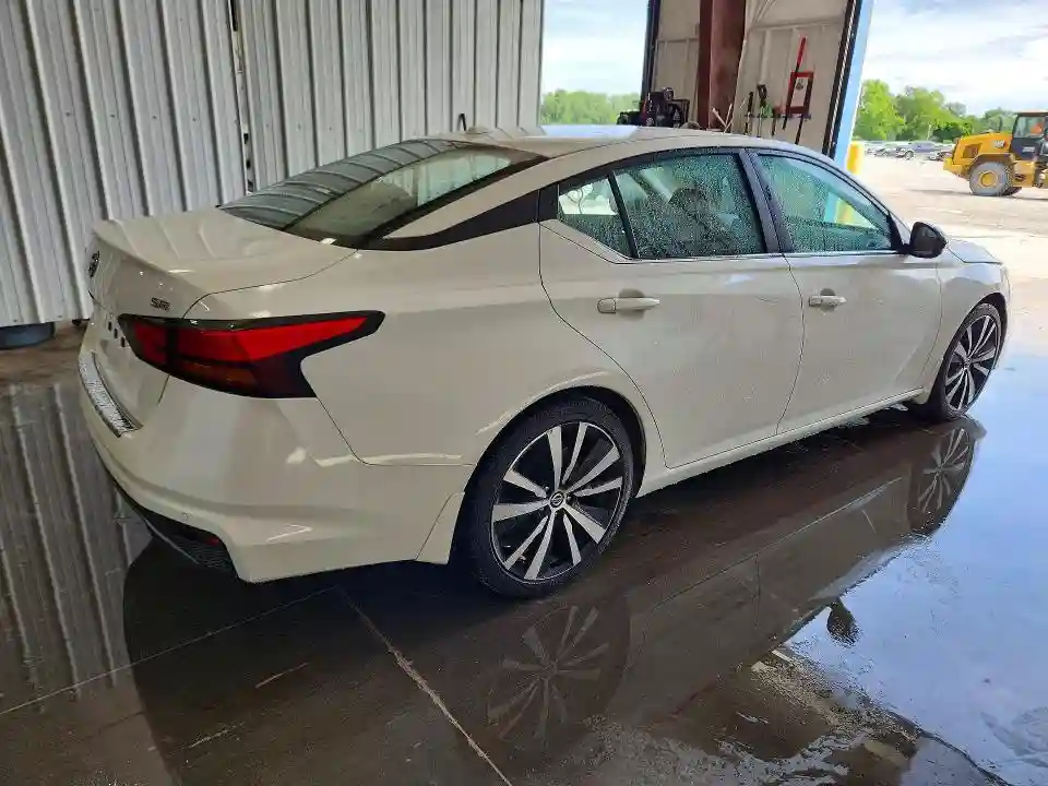 1N4BL4CV6NN347282 2022 NISSAN ALTIMA-2