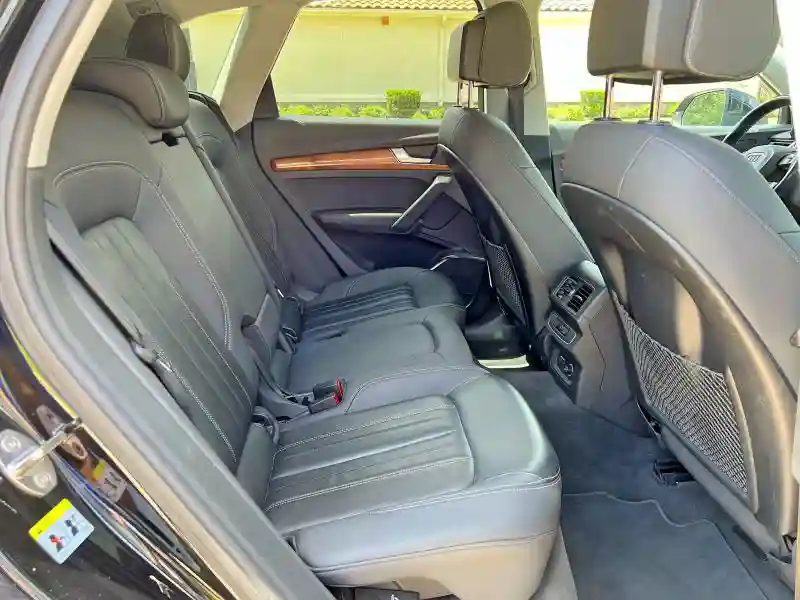 WA1AAAFY8M2003513 2021 AUDI Q5-5