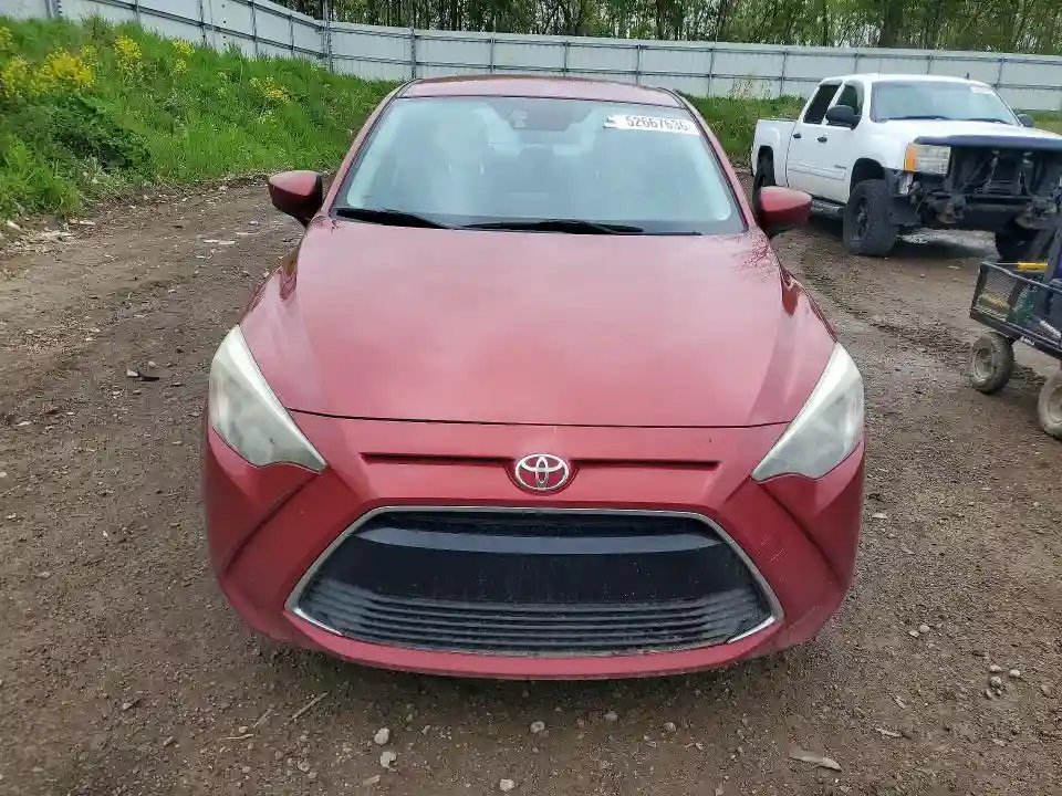 3MYDLBYV5JY300582 2018 TOYOTA YARIS-4