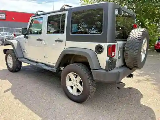 1J4BA3H19BL528443 2011 JEEP WRANGLER-1