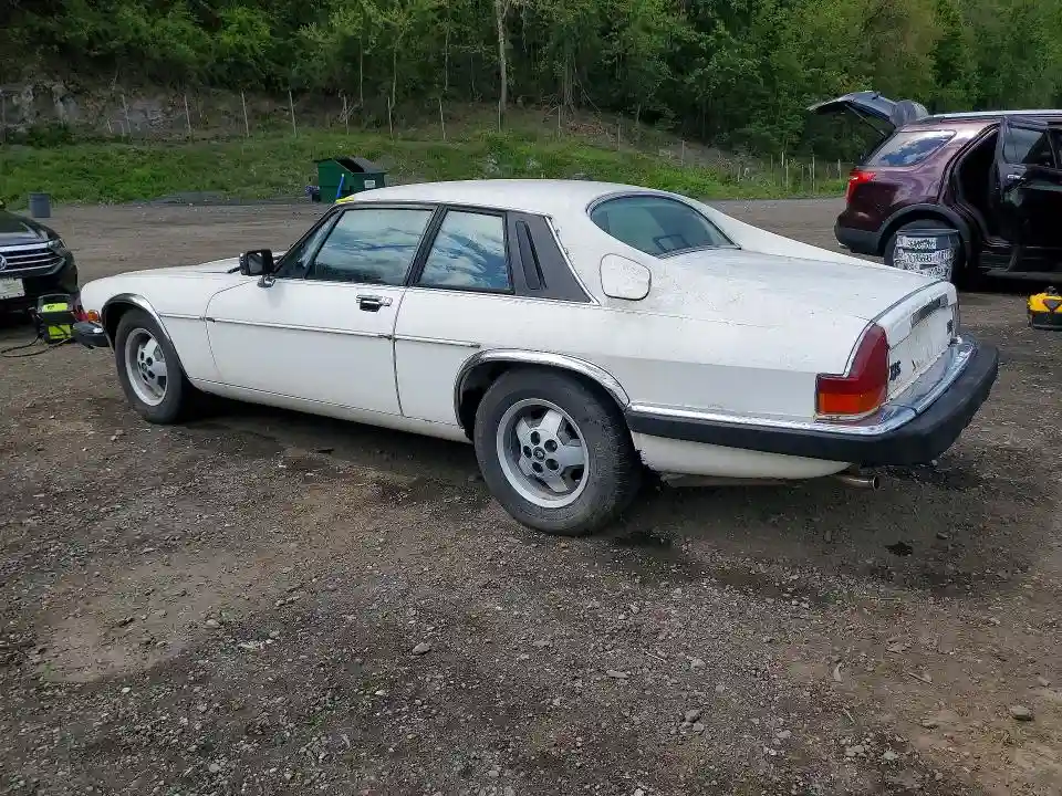 SAJNV5843GC133258 1986 JAGUAR XJS-1