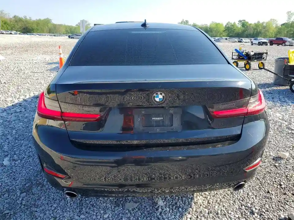 3MW5R7J02N8C25615 2022 BMW 3 SERIES-5