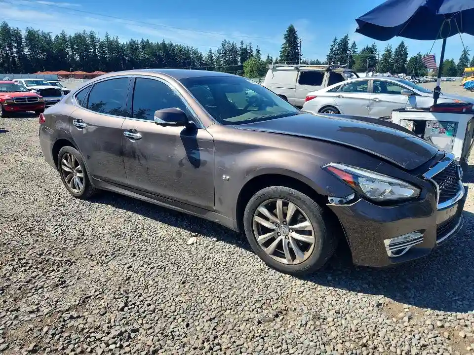 JN1BY1AR2JM220175 2018 INFINITI Q70-3