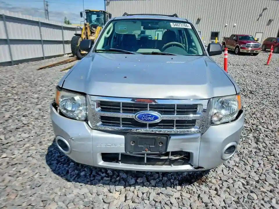 1FMCU0C72BKC40440 2011 FORD ESCAPE-4