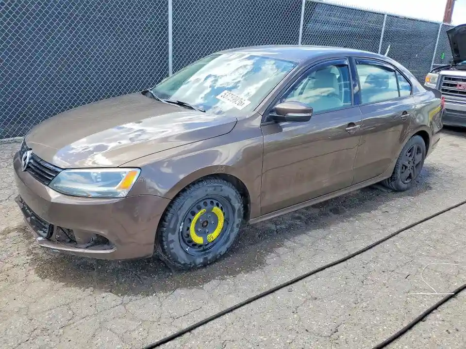 3VWD07AJ7EM238592 2014 VOLKSWAGEN JETTA-0
