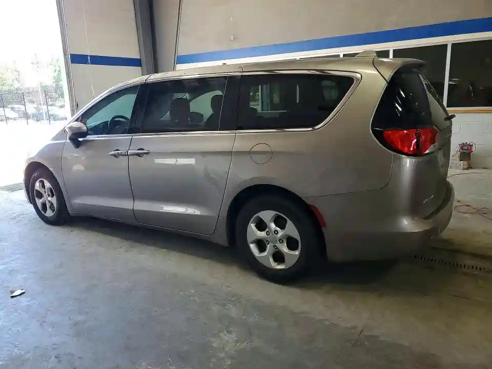 2C4RC1CG4HR635771 2017 CHRYSLER PACIFICA-1