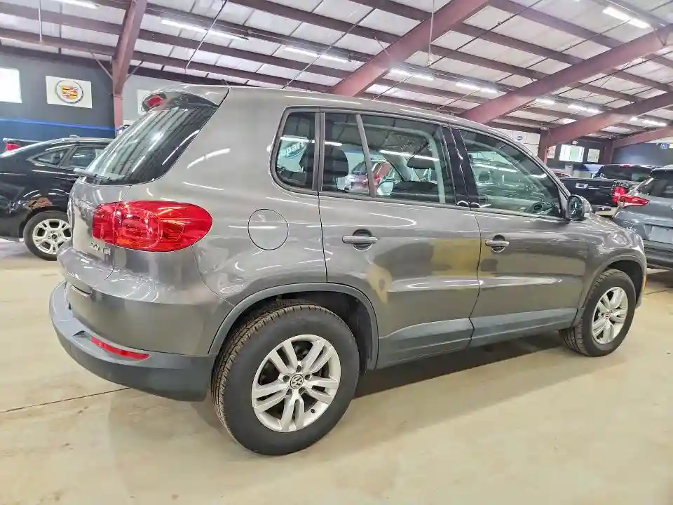 WVGAV7AX9DW021096 2013 VOLKSWAGEN TIGUAN-2