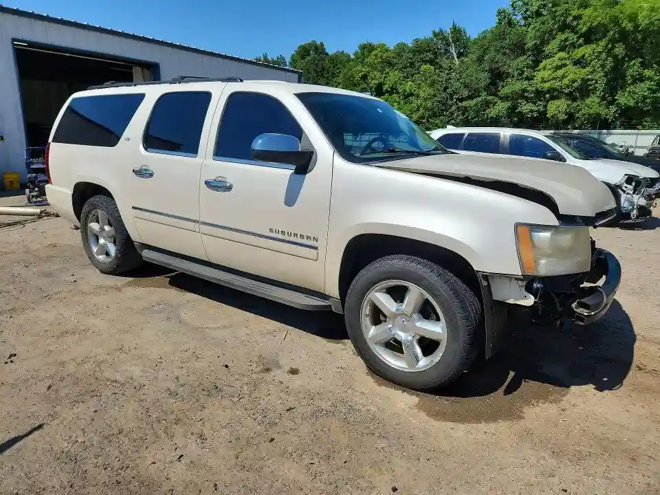1GNSCKE05BR376977 2011 CHEVROLET SUBURBAN-3