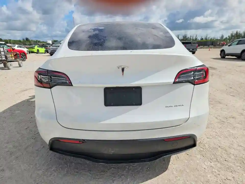 7SAYGAEE2PF752869 2023 TESLA MODEL Y-5