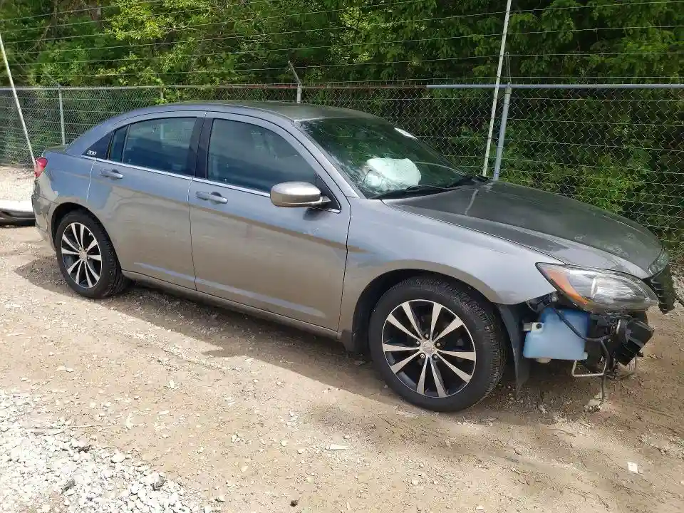 1C3BC8FGXBN577471 2011 CHRYSLER 200-3
