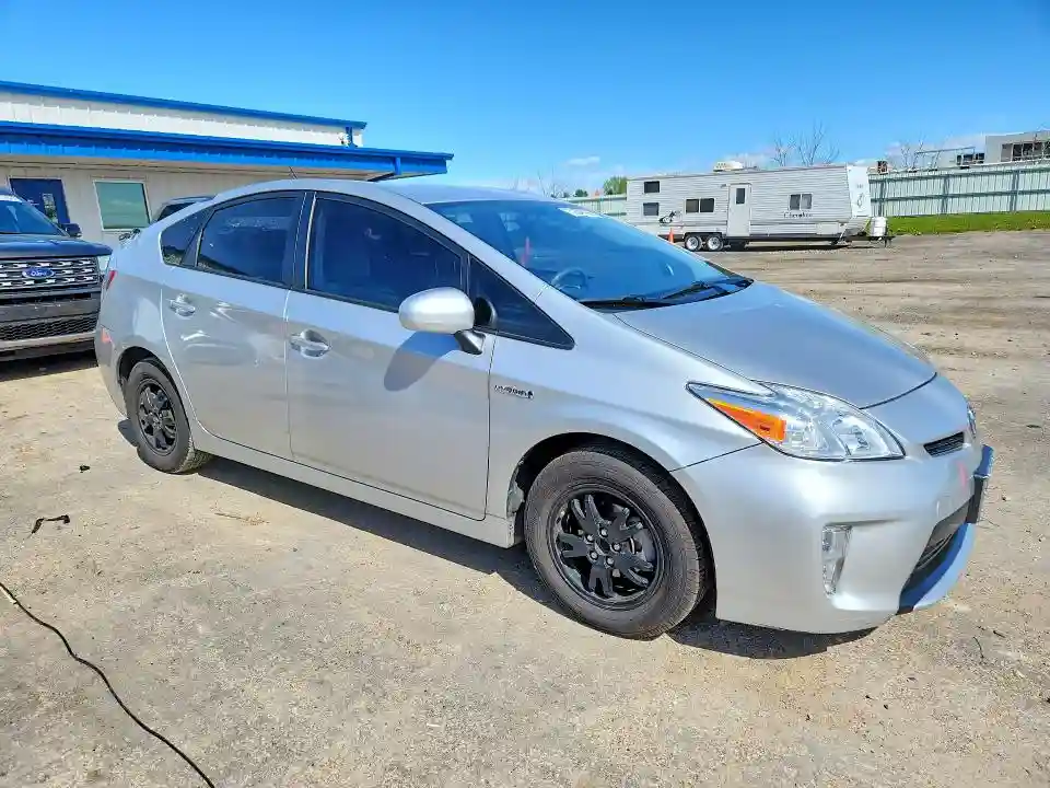 JTDKN3DU5E1755753 2014 TOYOTA PRIUS-3