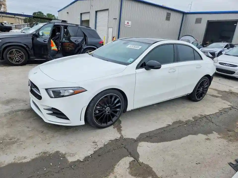 W1K3G4EB5NJ367767 2022 MERCEDES-BENZ A-CLASS-0