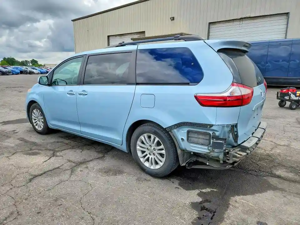 5TDYZ3DCXHS833151 2017 TOYOTA SIENNA-1