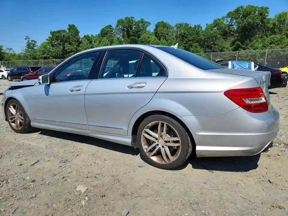 WDDGF8AB9DR300882 2013 MERCEDES-BENZ C-CLASS-1