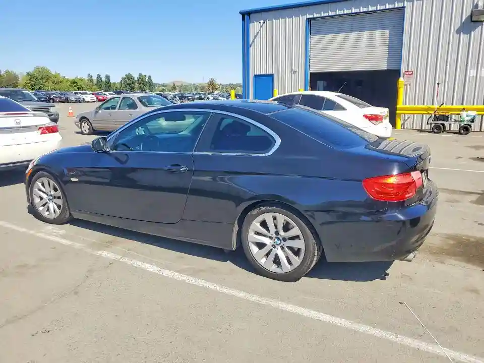 WBAKE5C59BE755066 2011 BMW 3 SERIES-1