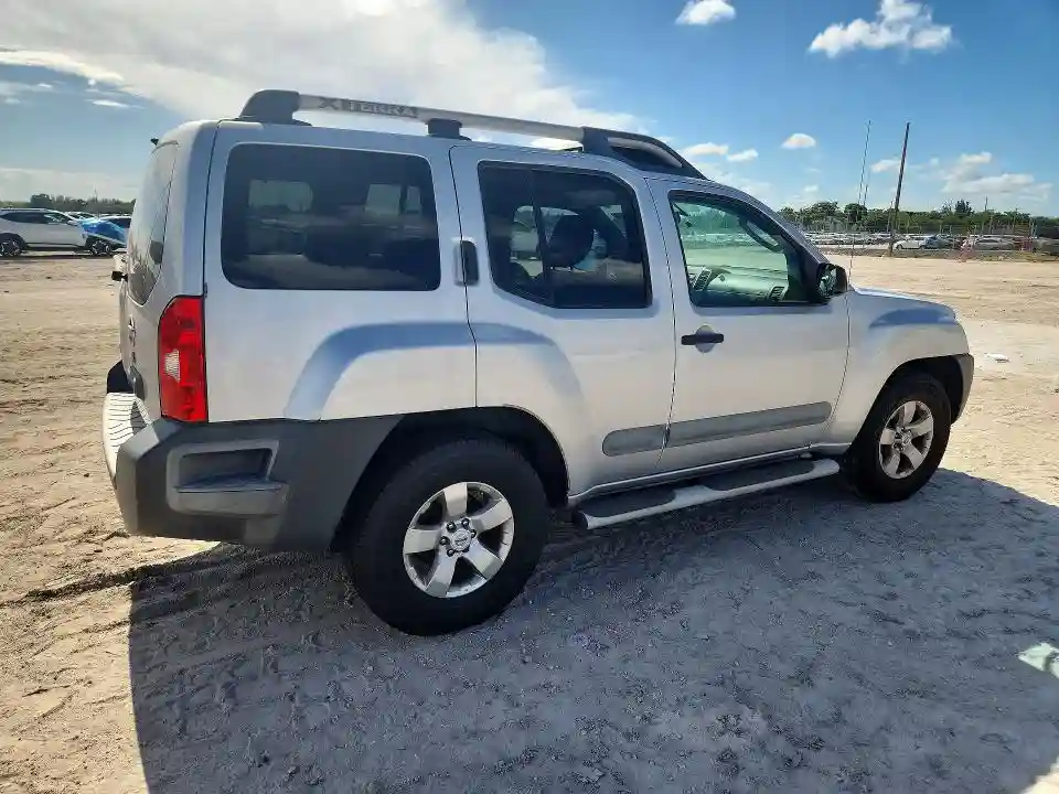 5N1AN0NU1BC523624 2011 NISSAN XTERRA-2