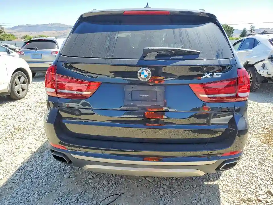 5UXKT0C59J0W03035 2018 BMW X5-5